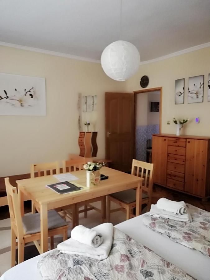Csilla Apartman Makó Exteriör bild