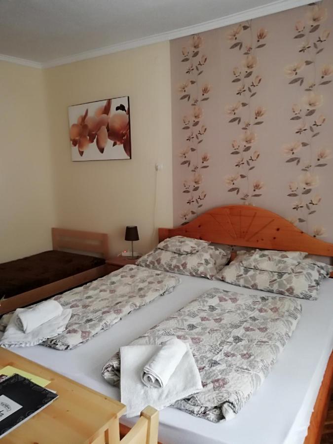 Csilla Apartman Makó Exteriör bild
