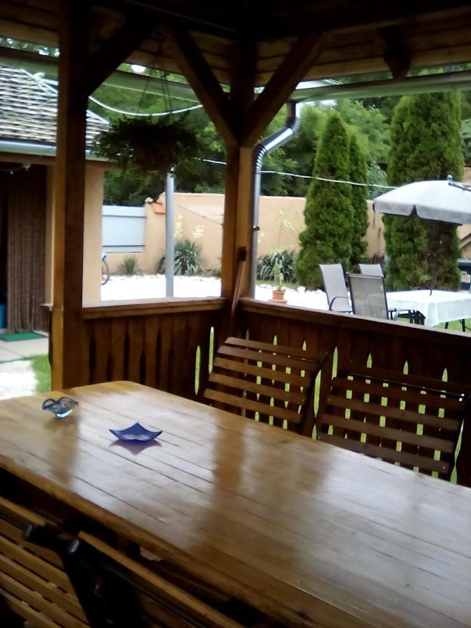 Csilla Apartman Makó Exteriör bild