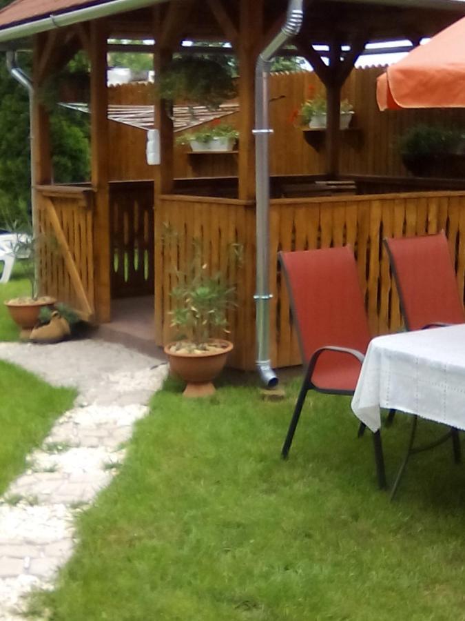 Csilla Apartman Makó Exteriör bild